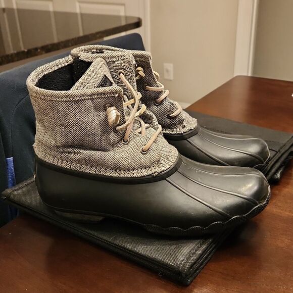 Sperry Women's Black & Silver Herringbone Saltwater Waterproof Boots Size 5 - Picture 1 of 12